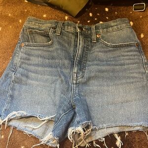 Madewell  high rise denim shorts in size 27 in great condition